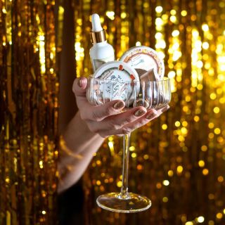 Krásný Silvestr a všechno dobré do nového roku, milí naši 😘 Moc děkujeme za vaši stálou přízeň ❤️ Foto: úžasná...